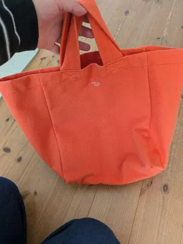 오렌지 토트백 내 포켓 부착