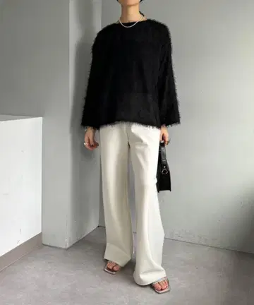 새상품. 미사용 시너리 2WAY 퍼지 튜닉 블랙