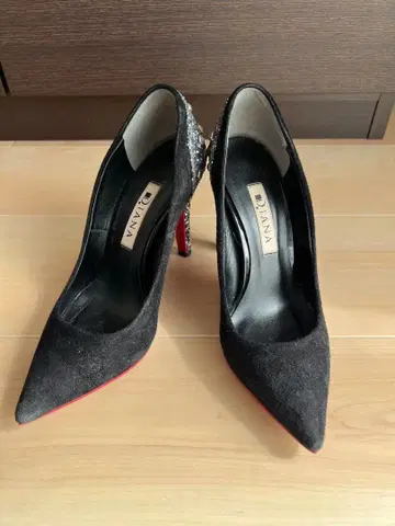 다이애나 DIANA 새상품급 22cm 블랙 스웨이드 하이힐 펌프스