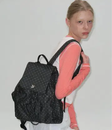 YEOMIM day backpack (star black)