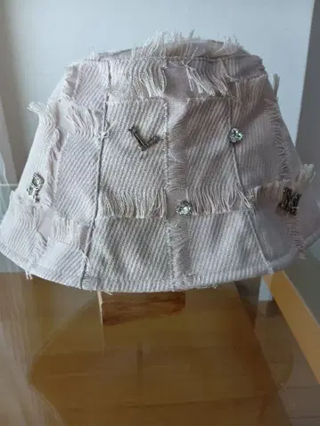 프린지 가공 비쥬 부착 햇