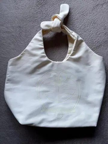 ZARA 도라에몽 백