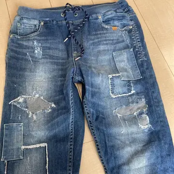 베이플로우 데미지 가공 슬림핏 데님 팬츠