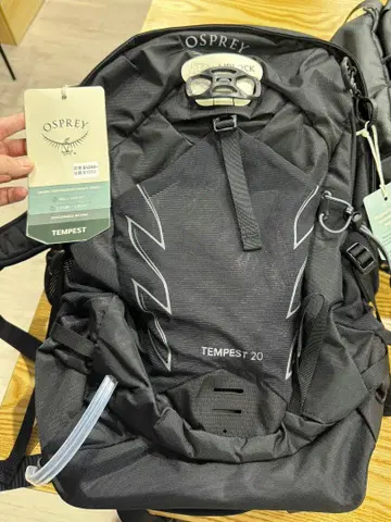 Osprey Tempest 20L 블랙 백팩입니다