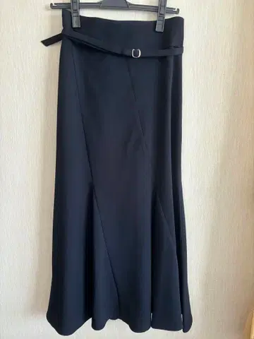 vis 에스카르고 절개 머메이드 스커트 가격 인하 상담 가능