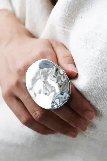 미사용 새상품 8 UEDE BLAD RING SILVER