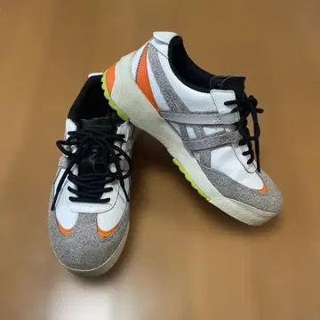 오니츠카타이거 스니커즈 22.5cm