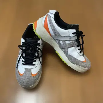 오니츠카타이거 스니커즈 22.5cm