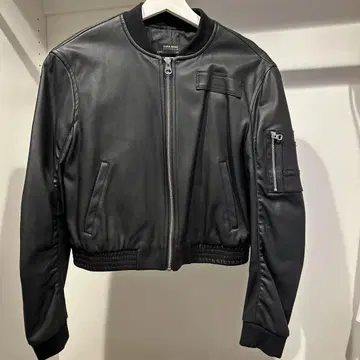 ZARA BASIC 블랙 가죽 자켓