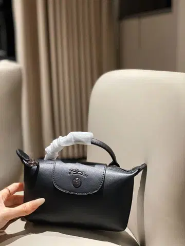블랙 가죽 핸드백 사이즈 S 블랙