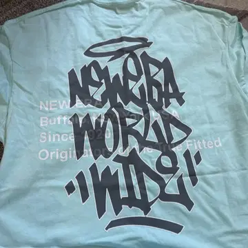 NEW ERA 그래피티 T셔츠 L 사이즈