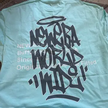 NEW ERA 그래피티 T셔츠 L 사이즈