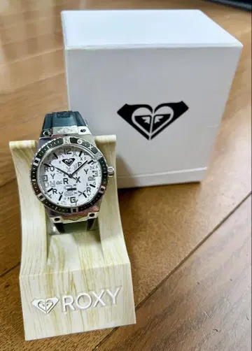 ROXY 여성용 손목시계 실버 블랙