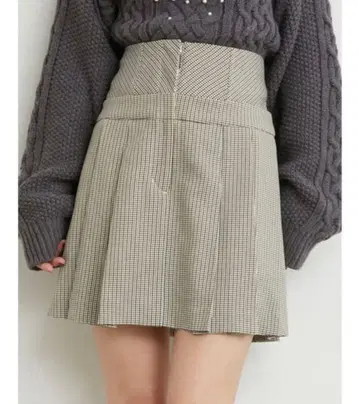 릴리 브라운 스카 숏 팬츠