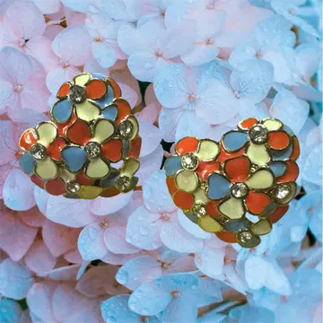 베치 존슨 Betsey Johnson 하트 모양 수국 귀걸이 다이아