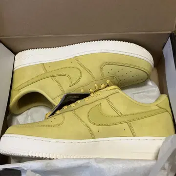 WMNS AIR FORCE 1 PRM MF 새턴 골드 28.5
