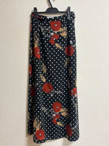 INGEBORG 잉게보그 스커트 블랙 베이스 물방울 패턴