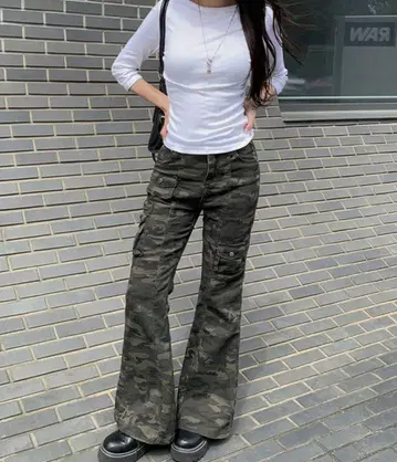 anyonemore 밀리터리 카모플라쥬 패턴 부츠컷 카고 팬츠