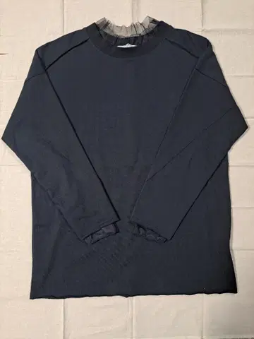 CHIGNON 택 포함 시착만 한 상품 블랙 튤 긴팔T셔츠
