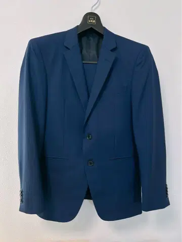 카노니코제 네이비 수트