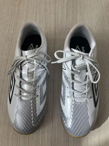 umbro 실내 축구화 22cm 미사용 새상품
