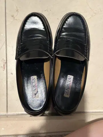 HARUTA 블랙 로퍼