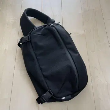 Aer Travel Sling 블랙