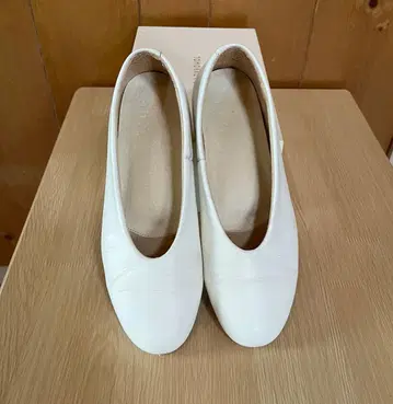 [ 24cm ] BPQC 갑심 펌프스 화이트