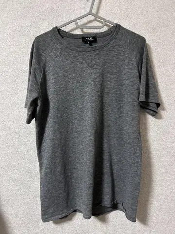 A.P.C. 그레이 래글런 슬리브 티셔츠
