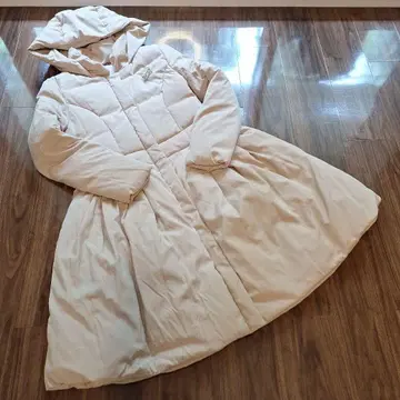 베이지 다운 코트 M 폭시 르네 엠프리미어 엠즈 그레이시 아베니르 카프리