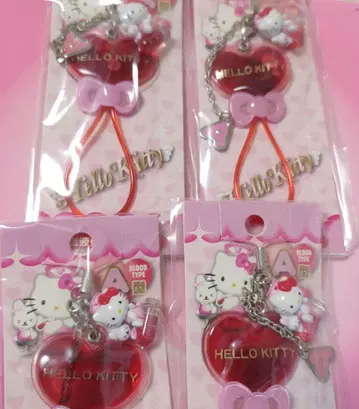 HELLO KITTY 하트형 스트랩 4개 세트 키티 산리오 혈액형