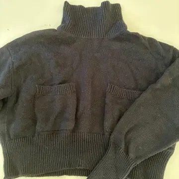 터틀넥 니트 블랙