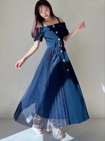 RESEXXY 오프숄더 플리츠 원피스