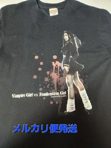 Vampire Girl vs Frankenstein Girl 티셔츠 M