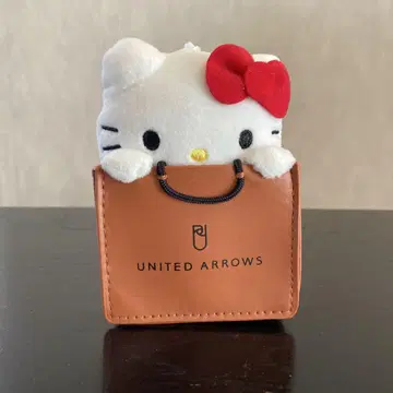 유나이티드 애로우즈 헬로키티 키링 참 봉제 인형