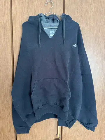 CHAMPION 블랙 후드티 XXL 박스 실루엣 후디