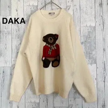 DAKS 아이보리 베어 크루넥 스웨터