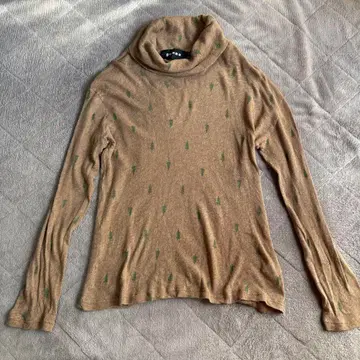 gomme 마키 히로시게 터틀넥 트리 패턴 모카 M