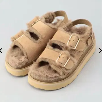 새상품급 MOHI (모히) AFELPADO MUTON / 무스탕 샌들