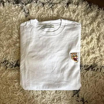 오니츠카타이거 T셔츠 S사이즈