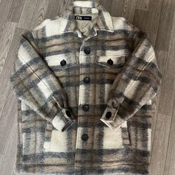 ZARA 체크 무늬 자켓 M 사이즈
