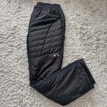Oakley 충전솜 블랙 퀼팅 나일론 팬츠 새상품급