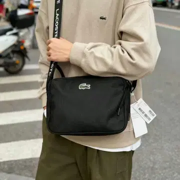 LACOSTE 블랙 숄더백