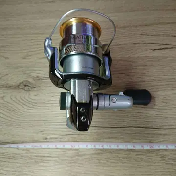 SHIMANO BIOMASTER 2500 스피닝 릴