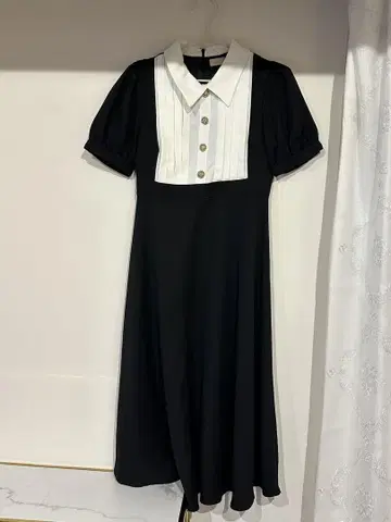 An MILLE 버튼 원피스 블랙 컬러