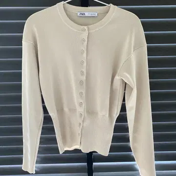 ZARA 아이보리 버튼 가디건 S