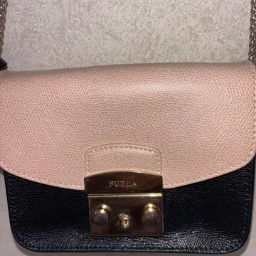 미사용에 가까운 FURLA 숄더백 핑크/블랙