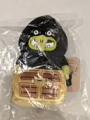 치이카와 (먼작귀) 데스크탑에서 지켜보는 봉제 인형 보물과 마녀