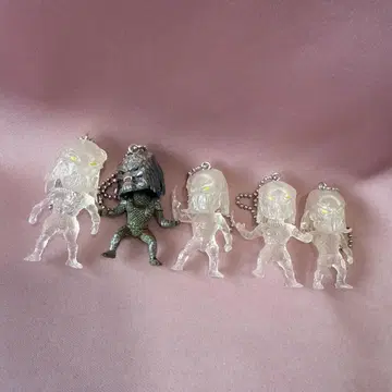 프레데터 피규어