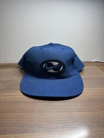 나이키 네이비 캡 로고 포함